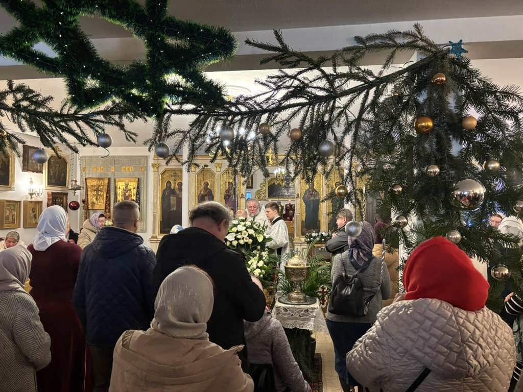 Божественная литургия в нашей православной церкви Баден-Бадена